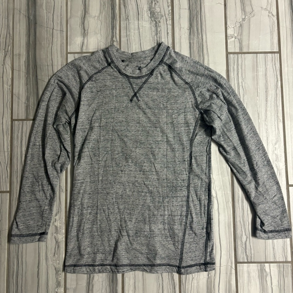 Grey tshirt